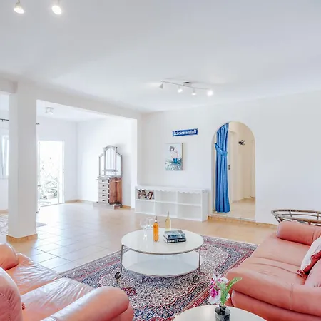 Rosa By Interhome Vila