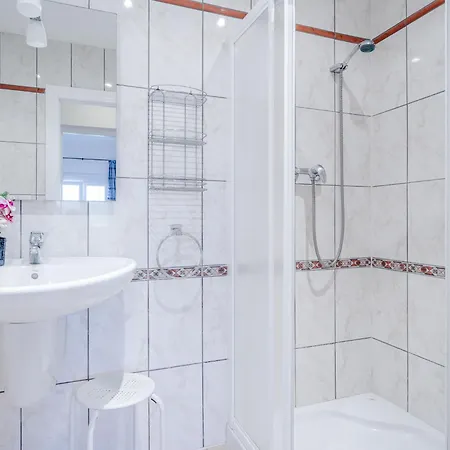 Rosa By Interhome Villa *